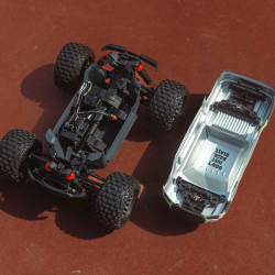 Arrma Granite Monster Truck 1/10 4WD  Mega Motor 665 carrosserie bleue ARA4202V4T2
