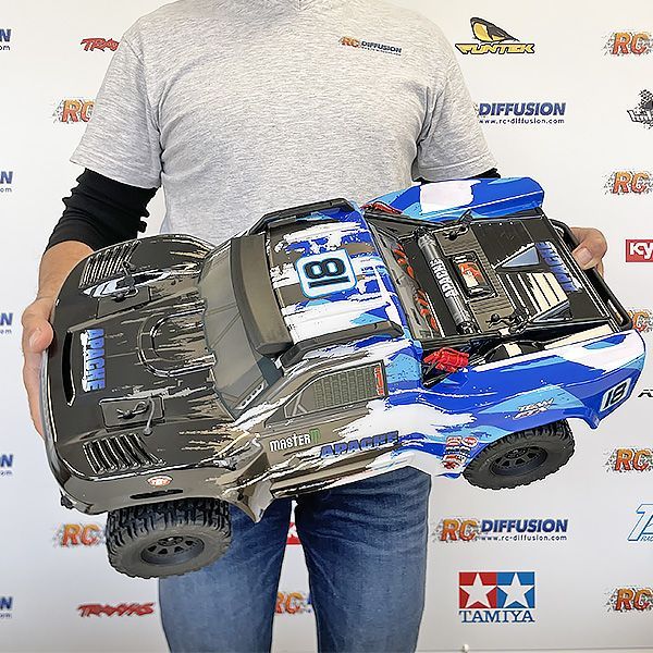 FTX Apache Trophy Truck 1/10 4WD brushless avec batterie et chargeur 