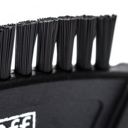 SET DE 3 BROSSES DE NETTOYAGE MUC-OFF 220